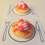 苺のパンケーキピンバッジ(ブローチ)
