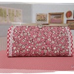 ☆ピンクの花柄プリント生地の長財布☆
