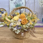 ミモザのバスケットアレンジ　花かご　プリザーブドフラワー