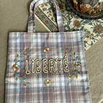 刺繍入り♪チェックのトートバッグ