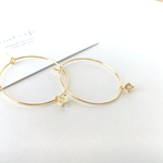 ダイヤチャームのフープピアス