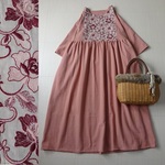 なでしこ　薔薇刺繍　ギャザーワンピース　ワッシャーコットンリネン