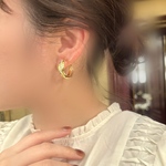 ラウンドウッドパーツのフープピアス/ダークブラウン　　ﾌｰﾌﾟﾋﾟｱｽ/樹脂ｲﾔﾘﾝｸﾞ樹脂ﾋﾟｱｽ/ノホールピアス