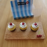 チェリーのカップケーキ  