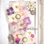 キラキラ押し花のiPhoneケース