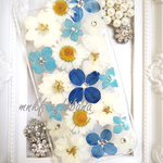 キラキラ押し花のiPhoneケース