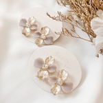 nuance flower（gray beige)