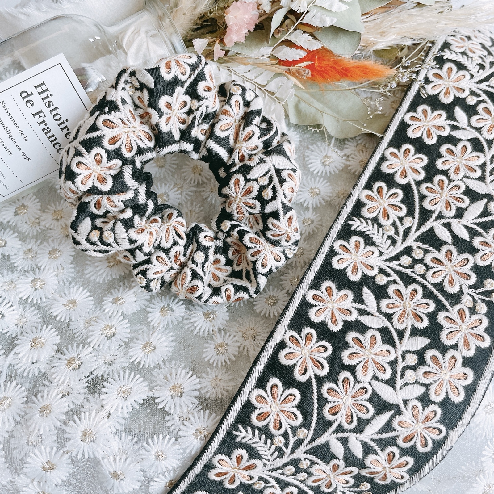 春に向けたお花インド刺繍リボン♡ヘアゴム シュシュ - missy | minne