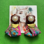 上品インド刺繍リボン×ウッドパール フラワー ピアス ★イヤリング  昭和レトロ 古着 刺繍 刺繍リボン インド刺繍 リボン パール ピンク レトロポップ ウッド ウッドピアス 青  プレゼント 