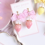 パステルいちごとギンガムチェックリボン🎀ピアス/イヤリング