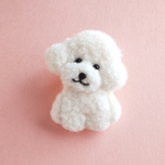 首かしげわんこ　トイプードルブローチ　