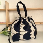 ミナペルホネン sea lace 巾着バッグ/トートバッグ ブラック
