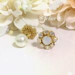 パールキャッチ♡ホワイトオパールのお花ピアス