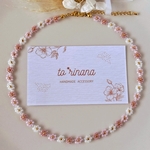 お花のビーズネックレス❁⃘*.ﾟ ピンクパープル×クリアホワイト 〔フラワー コスモス アクセサリー〕