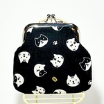 ねこ柄がま口財布