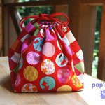 きんぎょさん巾着袋（赤色）とんぼ玉チャーム付き