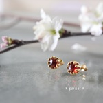 ＊ローズカットが美しいレッドガーネットのクラウンポストピアス＊ボルドー＊シルバー925（18金コーティング）母の日にも