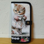 （ご予約作品）２つ折りスリム長財布（猫ちゃんパネルと黒にローズ）
