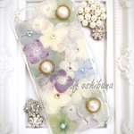 キラキラ押し花のiPhoneケース