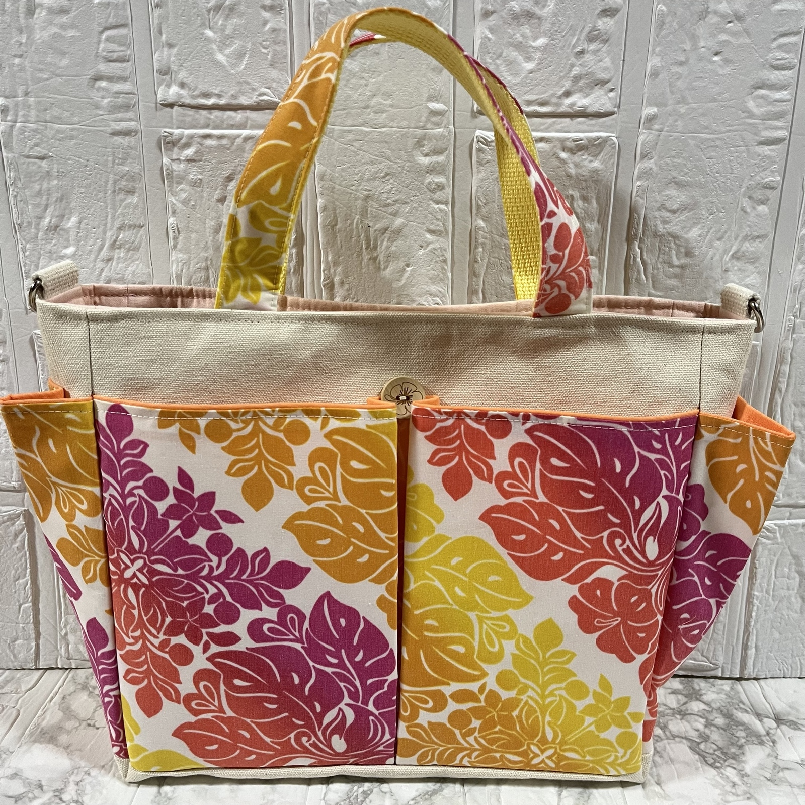【レア】ドルチェアンドガッバーナ　エコバッグ　コットン　リーフ柄　葉柄　黄色系 DOLCE&GABBANA - 【レア】ドルチェアンドガッバーナ エコバッグ