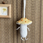 ぶらぶらキノコ（きのこのリップケース）018