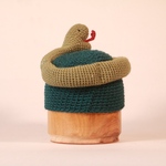 巻きつきヘビさんのニット帽子（こども用）