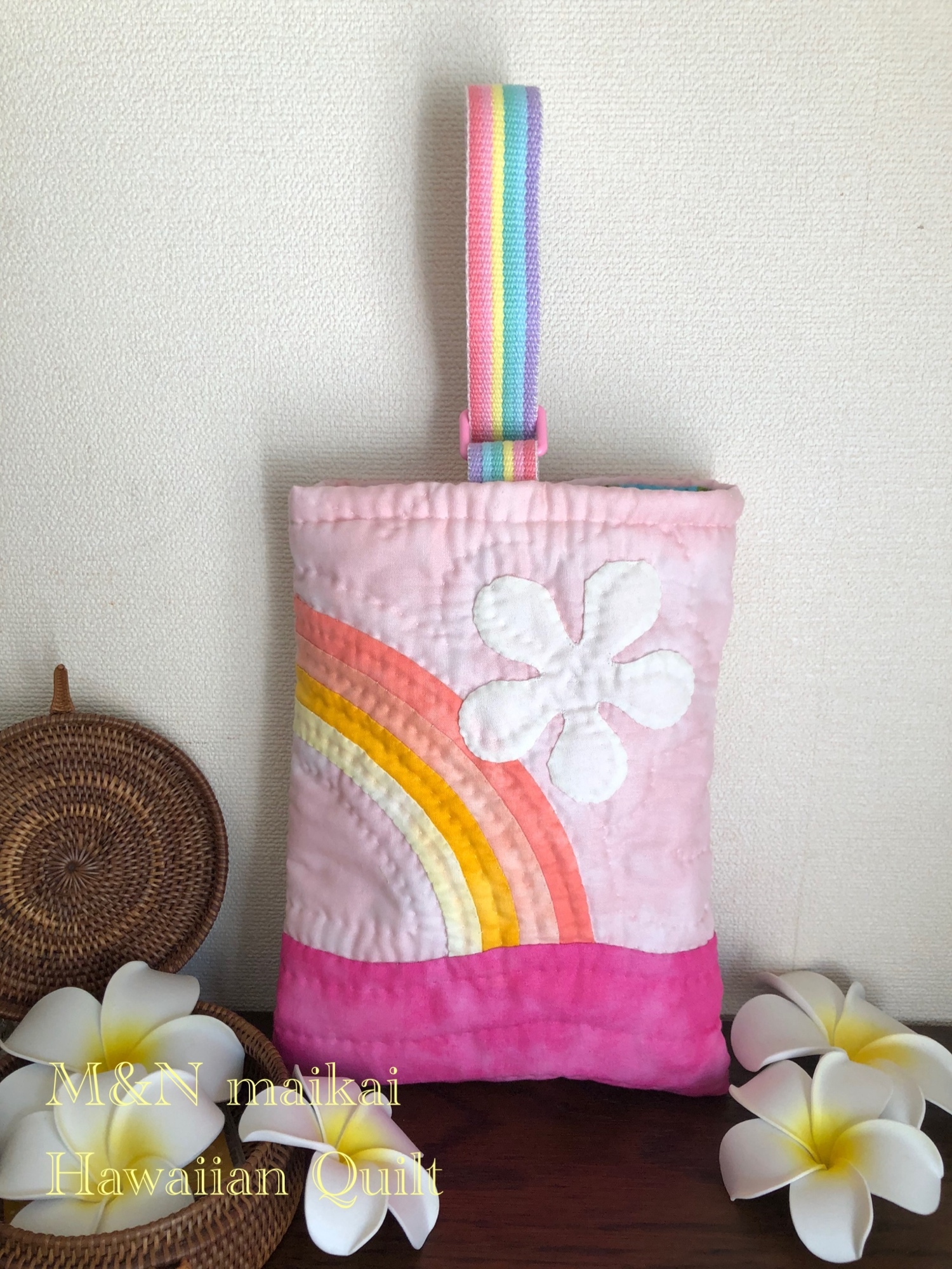 ALOHAヤシの木とブルメリアホヌのキルトバック♡  まち広め ALOHAヤシの木とブルメリアホヌのキルトバック♡ まち広め