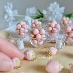 【再販】ボウルいっぱい！山もりもも色いちごのチャーム