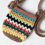 カラフルなスマホショルダー（茶）