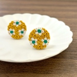 小花柄 刺繍ピアス／イヤリング【イエロー】