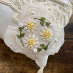 刺繍ブローチorヘアゴム✳︎マーガレットのリース