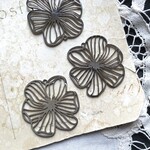 【2個】201ｽﾃﾝﾚｽ/30mm/フラワーチャーム