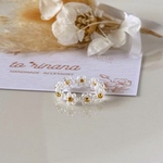 ホワイト×オーロラ お花のビーズリング❁⃘*.ﾟ 〔白 クリア 指輪 アクセサリー〕