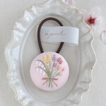 花束刺繍のヘアゴム（さくらミルク色）