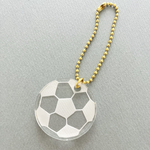 涼しげなサッカーボールのアクリルキーホルダー  クリア シンプルsoccer 部活 スポーツ おそろい