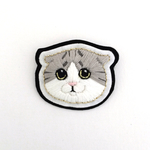 猫ちゃんの刺繍ブローチ(スコ/サバ白②)