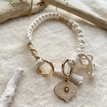 夏素材のマクラメハンドストラップ　送料込