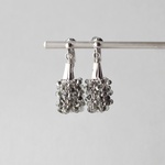 jara jara tassel ( darkgray / silver ) イヤリング ／ ピアス  ビーズ タッセル 