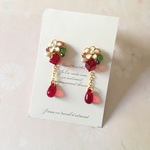 レッドキューブフラワーピアス