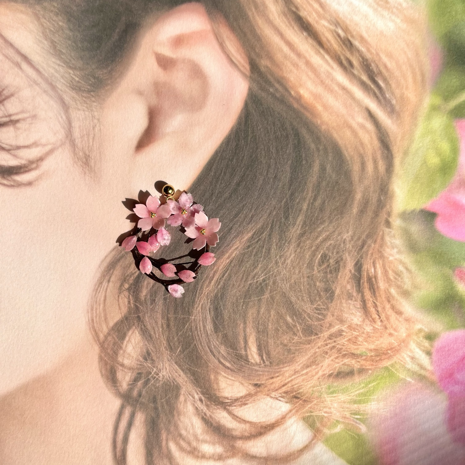 紙作品】舞い散る桜のイヤリング・ピアス - trois-fleur.m | minne
