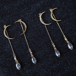 月とスワロフスキーのアシンメトリーロングピアス／イヤリング【k14gf・アレルギー対応】L.Tサファイヤ
