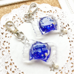 星が揺れるキャンディキーホルダー・cosmic blue