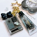 大人可愛い🖤コスメキーホルダー