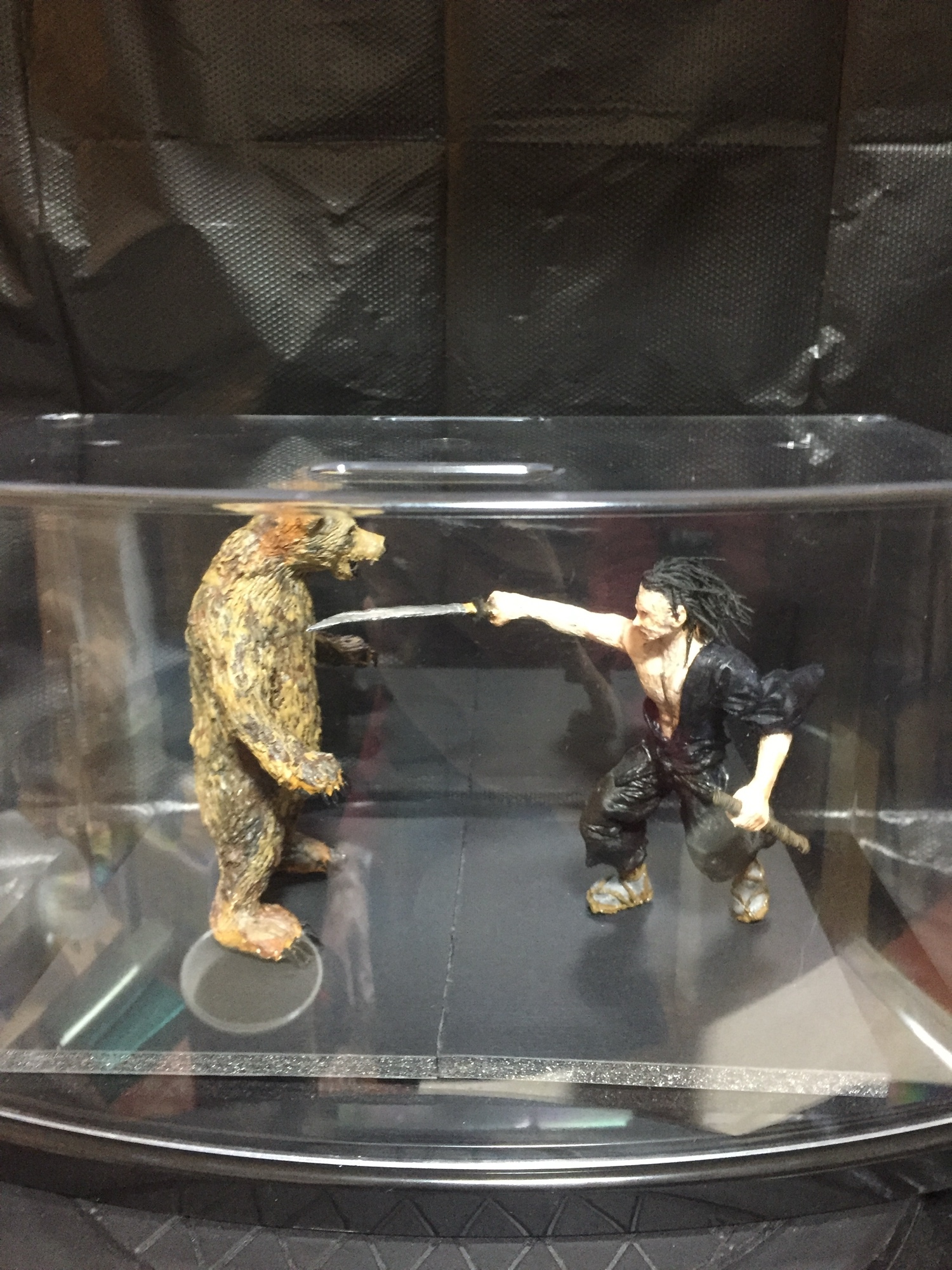 石粉粘土作品「The Bear and the Samurai」