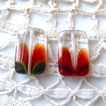 水に絵の具ｄ チェコビーズ２個