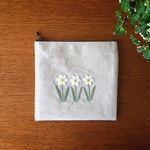 刺繍 ポーチ 花と蝶 スイセン