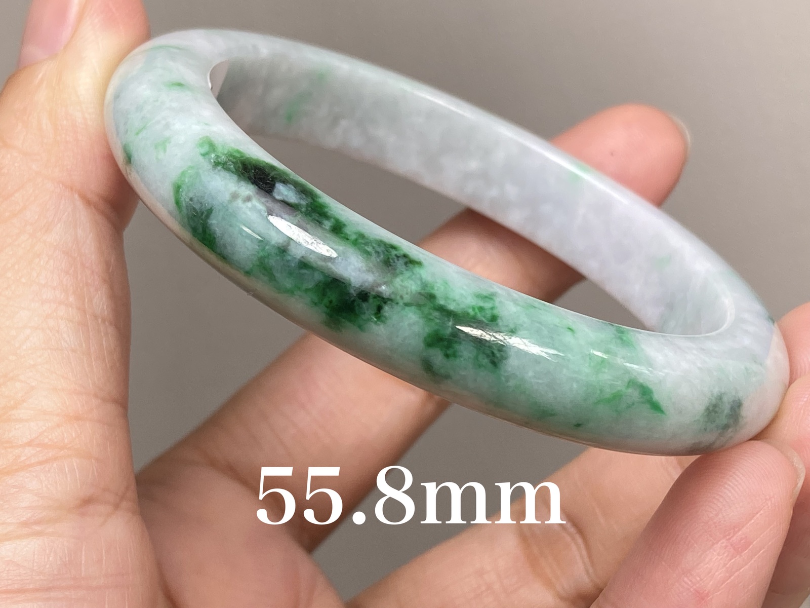 BG5-10 美品 花緑 55.8MM 真ん丸 ミャンマー産 天然本翡翠 バングル