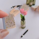 【再販】ミニチュア 緑色 の 花瓶 の チューリップ と お花 の スケッチブック と  書ける えんぴつ セット   ( 豆本 )    