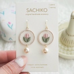 yawairo チューリップのオーガンジー 刺繍アクセサリー　ピアス/イヤリング　アレルギー対応