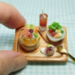 サラダたっぷりパンケーキランチ